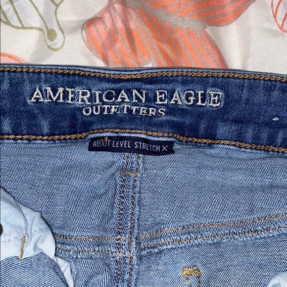 Shorts - Picture 3 of 4